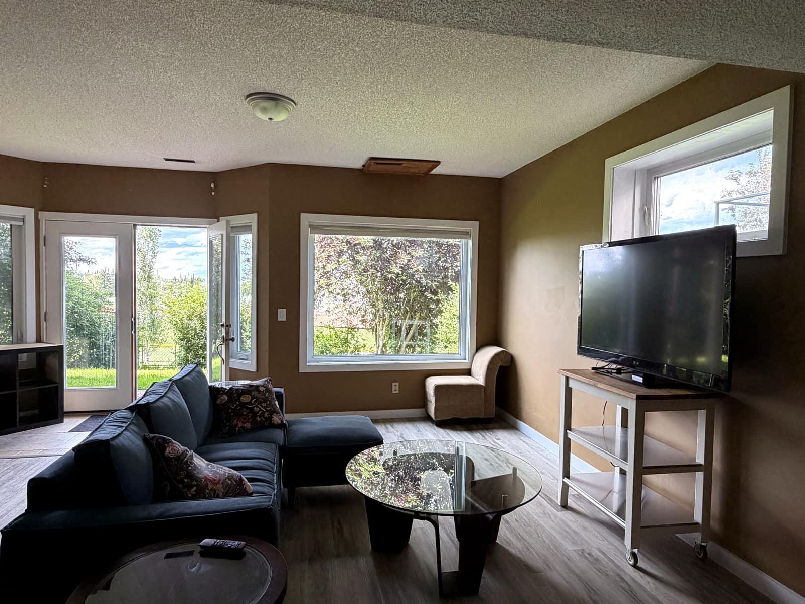 2BR Suite | Near Nose Hill photo 2