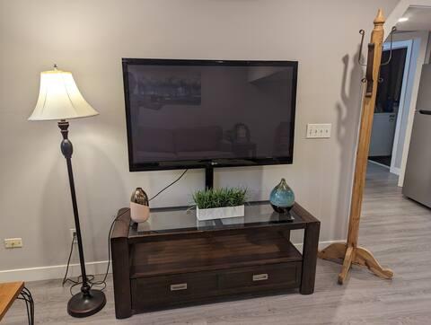 2BR Lower Suite | Shared Fenced Yard photo 3