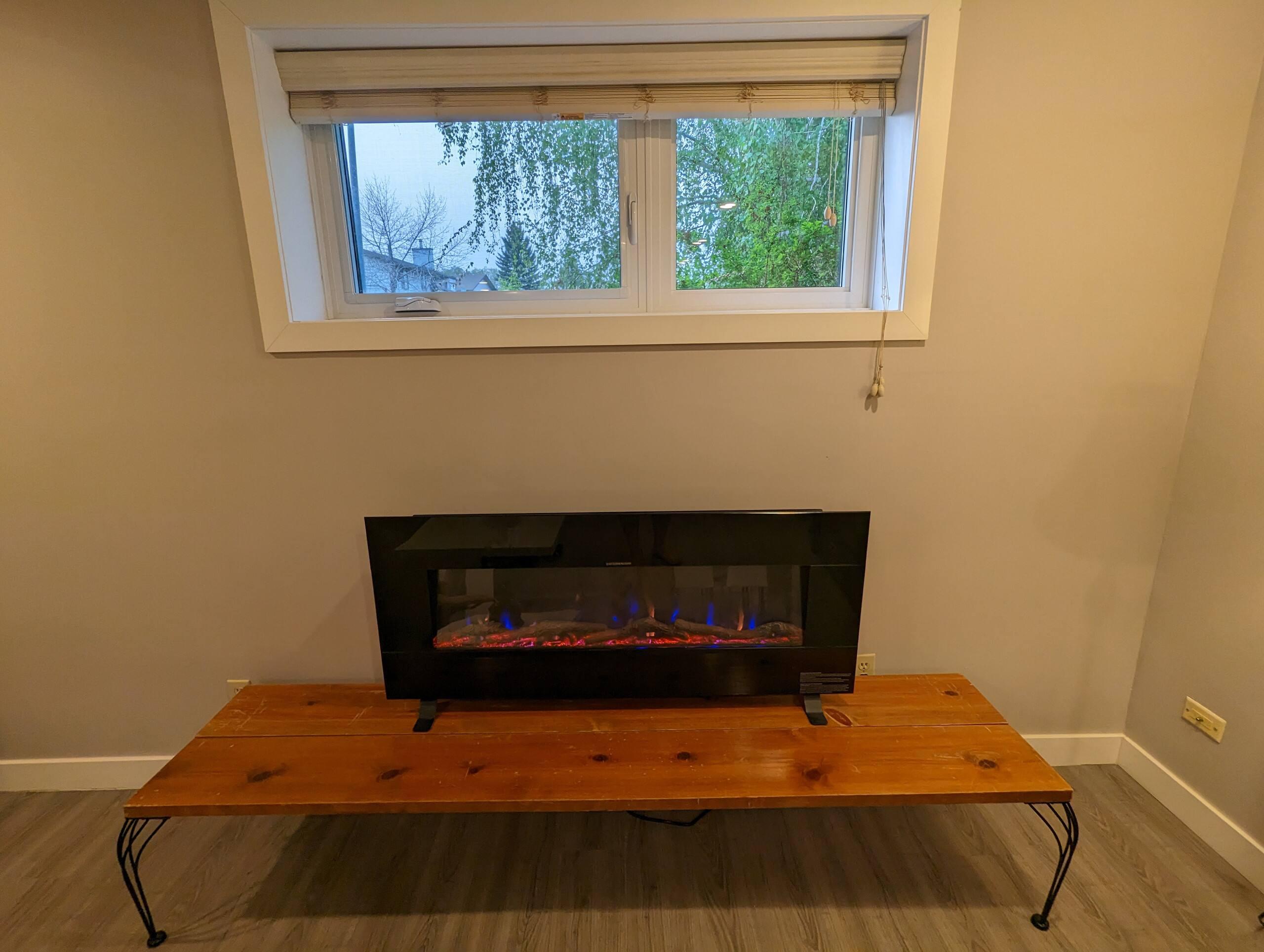2BR Lower Suite | Shared Fenced Yard photo 30