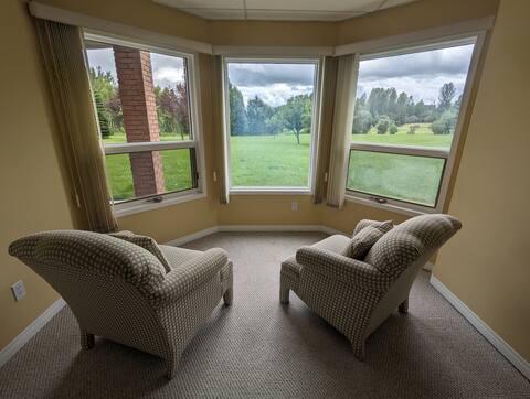 Countryside 2BR Retreat | Mountain Views photo 11