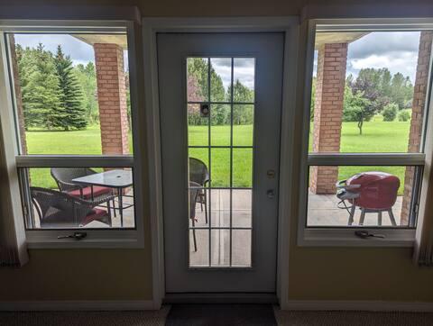 Countryside 2BR Retreat | Mountain Views photo 16