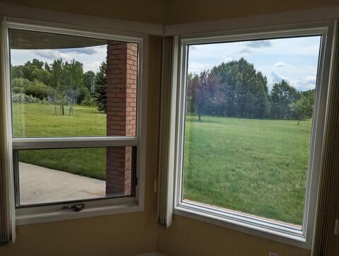 Countryside 2BR Retreat | Mountain Views photo 20