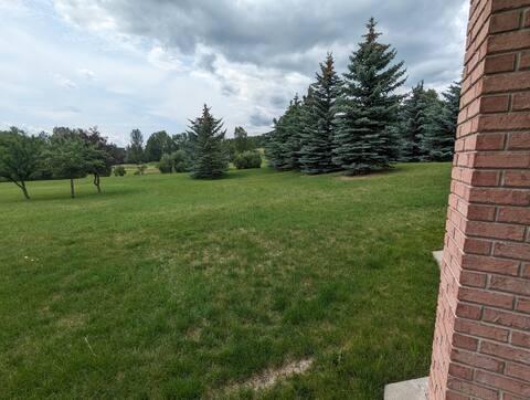 Countryside 2BR Retreat | Mountain Views photo 25
